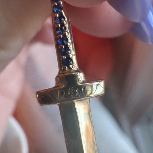 DRU. Jewelry Large Dagger Pendant - Picture 9 of 12